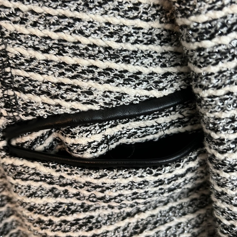 Beautiful long open jacket. - Picture 4 of 9